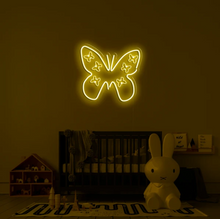 Načíst obrázek do prohlížeče Galerie, Butterfly
